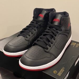 Brand new nike jumpman Jordan’s. Size 13